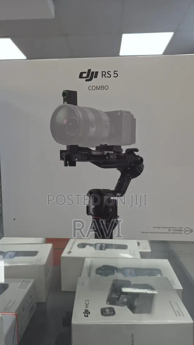 DJI RS 5 Combo Gimbal Stabilizer - 1