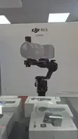 DJI RS 5 Combo Gimbal Stabilizer - 1