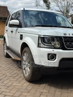 Land Rover Discovery 2015 White