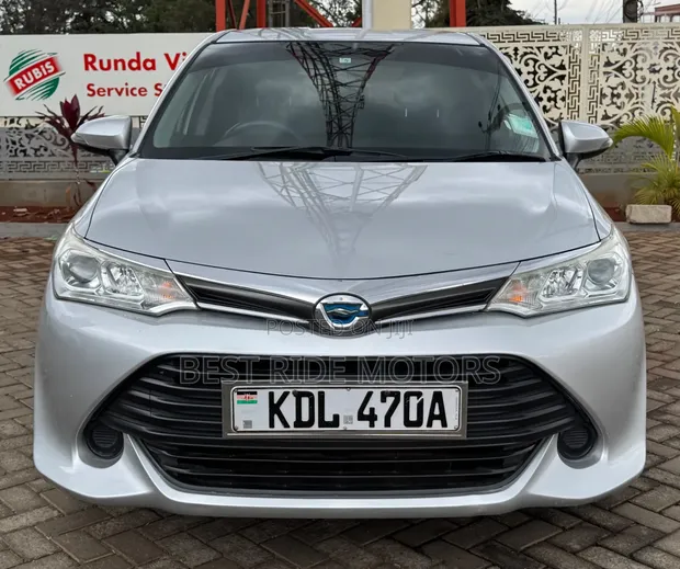 Toyota Corolla Fielder 1.5 Hybrid FWD 2016 Silver - 1