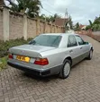 Mercedes-Benz 200E 1990 Silver - 2