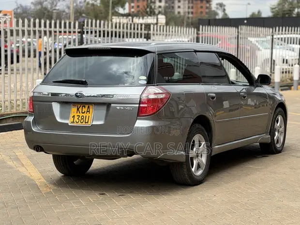 Subaru Legacy 2007 Silver - 1