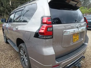 Toyota Land Cruiser Prado TXL 2.8 2017 Kahawia