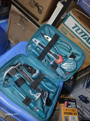 Total 9-Piece Hand Tool Set (THKTHP90097)