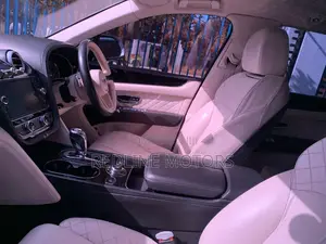Bentley Bentayga W12 AWD 2017 Nyeupe