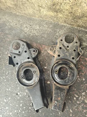 Mitsubishi L200 Control Arms (Used)