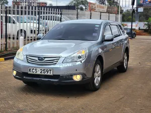 Subaru Outback 2.5i 2011 Nyeupe