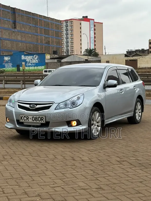 Subaru Legacy 2011 Silver - 1