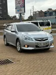 Subaru Legacy 2011 Silver - 2