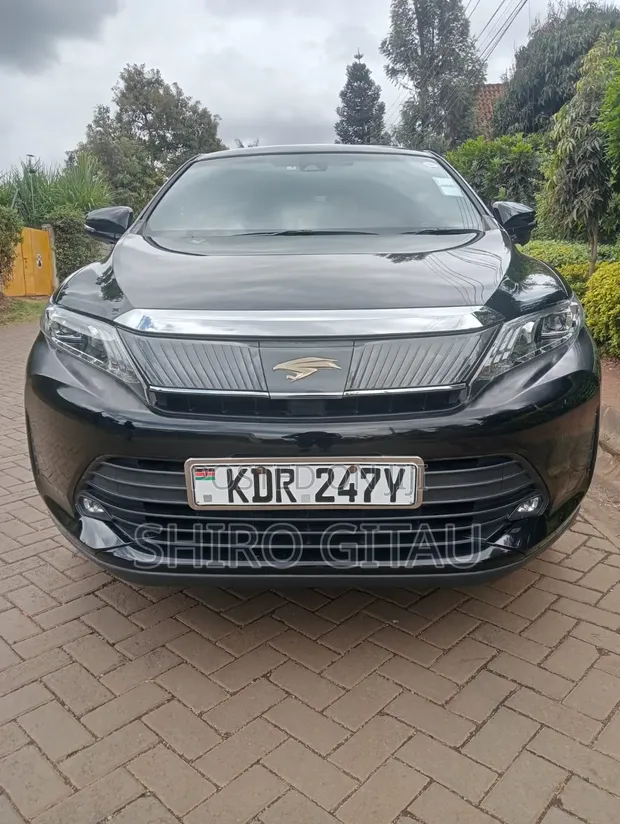 Toyota Harrier 2.0 4WD 2017 Black - 1
