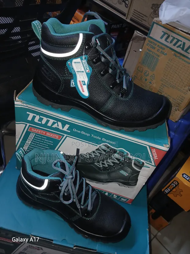 TOTAL Tools Steel Toe Safety Boots - 1