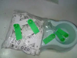 Signature Livestock Ear Tags