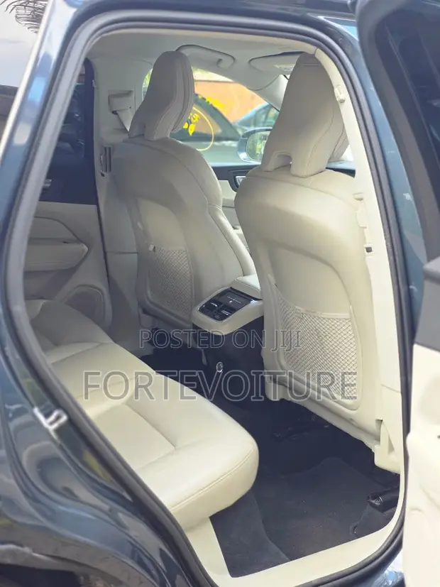 2020 Volvo XC60 - 1