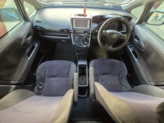 Toyota Wish 2015 Nyeusi - 1