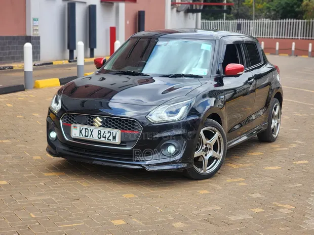 Suzuki Swift RS 2019 Nyeusi - 1