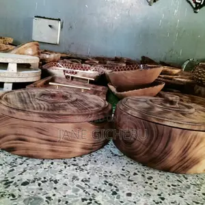 Mabuyu ya Mbao Yaliyotengenezwa kwa Ustadi