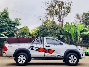 Toyota Hilux Revo Single Cab 2.8 Diesel 4x4 Manual 2020 Silver