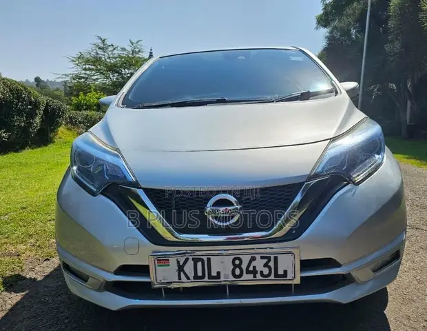 Nissan Note 2016 Silver - 1
