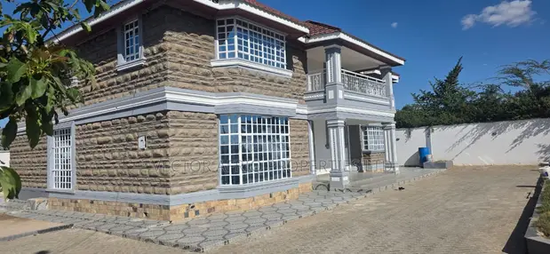 Nyumba ya Vyumba 5 vya Kulala vyote ni Ensuite, Inauzwa Kitengela - 1