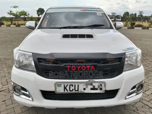 Toyota Hilux 2.5 D-4D 4x4 SRX 2011