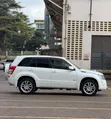 Suzuki Escudo 2008 Nyeupe - 3