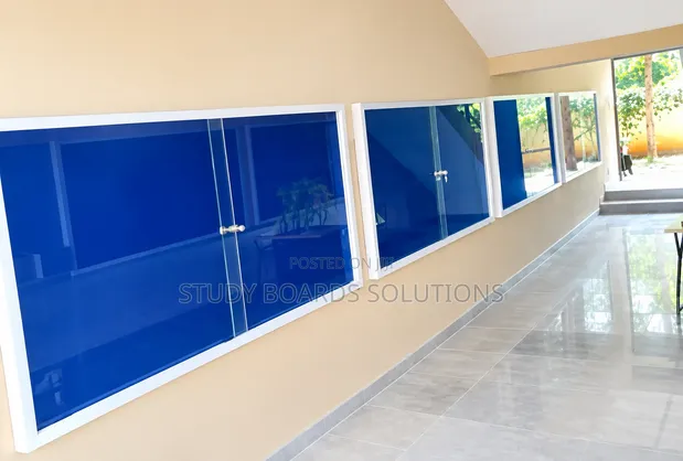 1.8m x 1.2m Lockable Glass Sliding Noticeboard - 1