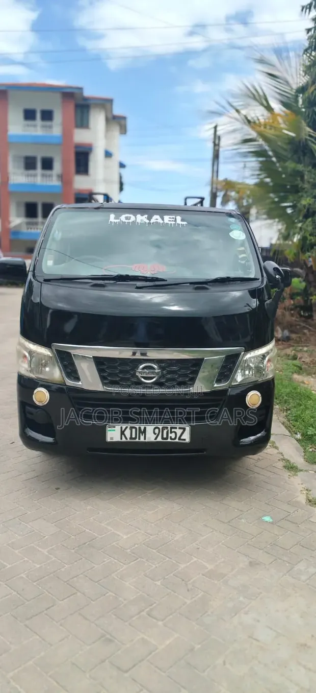 Nissan Caravan (Urvan) NV350 2017 Black - 1