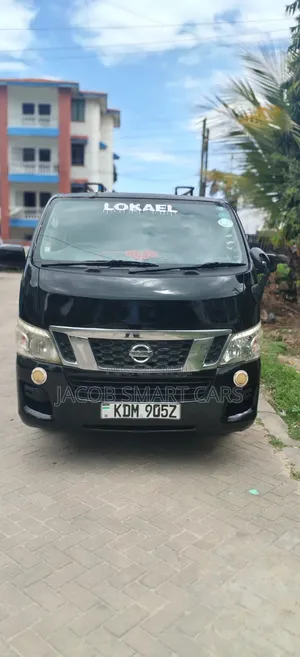 Nissan Caravan (Urvan) NV350 2017 Black