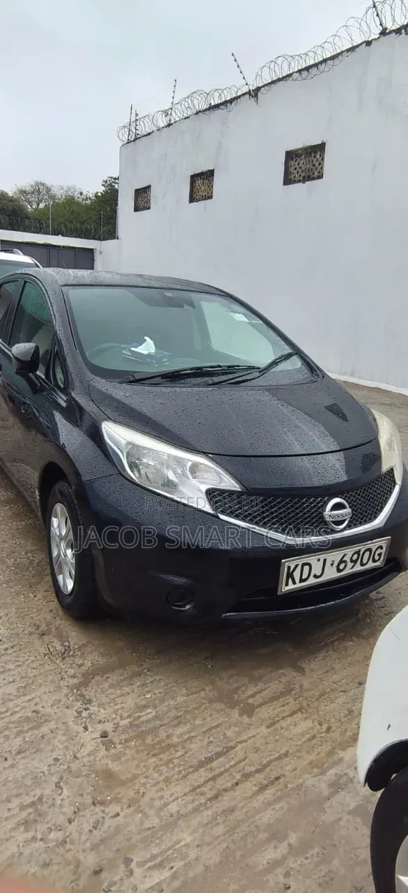 Nissan Note 2016 Black - 1