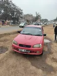 Toyota Starlet 1999 Nyekundu - 1