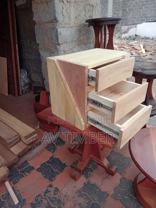 Kitanda cha Kando cha Mahogany - Kipya Kabisa - 1