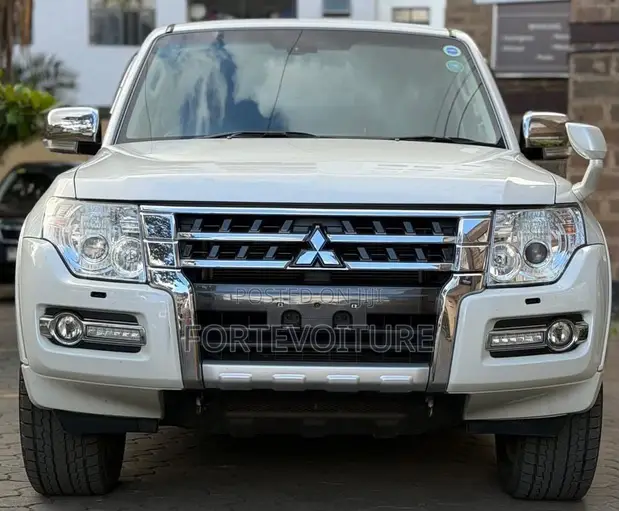 Mitsubishi Pajero 2019 White - 1