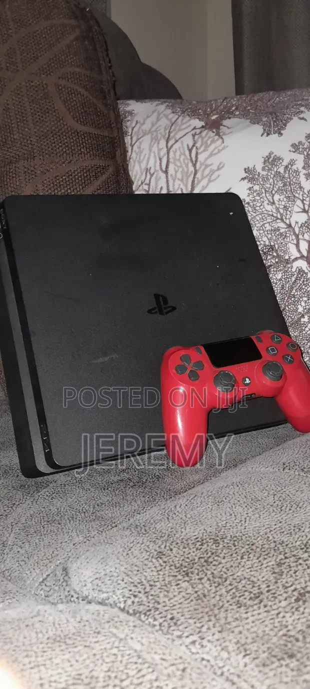 Playstation 4 Slim with FC 24 - 1