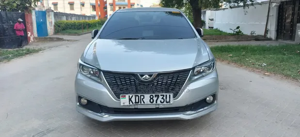 Toyota Allion 2017 Nyeupe - 1