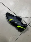 Viatu vya Mpira wa Miguu Nyeusi & Kijani (Size 37-45) - 1