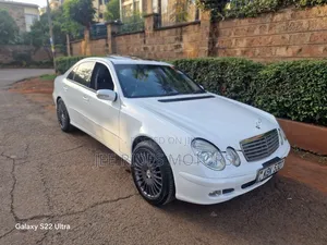 Mercedes-Benz E240 2005