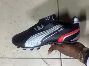 Viatu vya Mpira wa Miguu kwa Watoto - Vepesi, Mshiko Imara (Size 31-37)