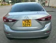 Mazda Axela 2015 Nyeupe - 3