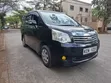 Toyota Noah 2.0 158hp FWD (Viti 8) 2011 Nyeusi - 5