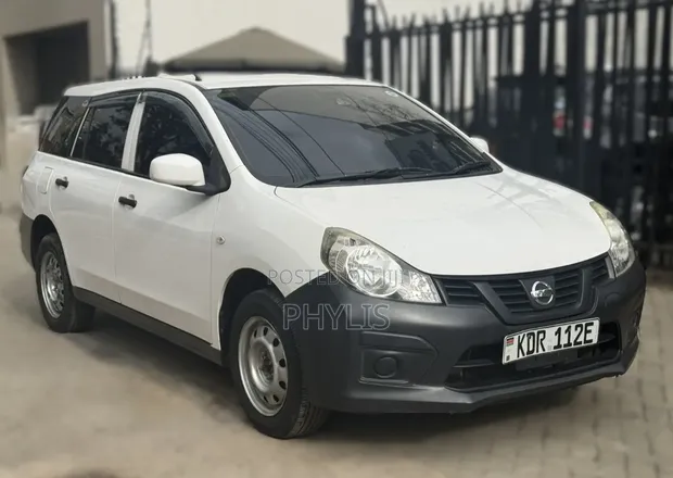 Nissan NV150 Advan 2017 Nyeupe - 1