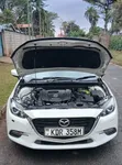Mazda Axela 2017 Nyeupe - 5