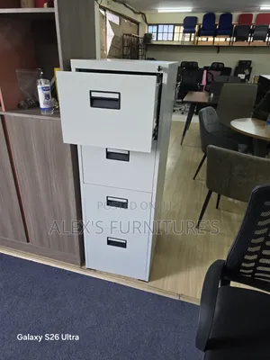 Boss Office Products Kabati la Droo 4 Zinazofungika