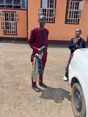 Kazi za Kuandika Kisomi za Kufanya Ukiwa Nyumbani