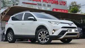 Toyota RAV4 Limited AWD 2016 White