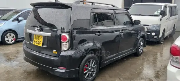 Toyota Rumion 2024 Nyeusi - 1