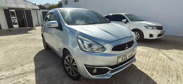 Mitsubishi Mirage 2017 Silver - 1