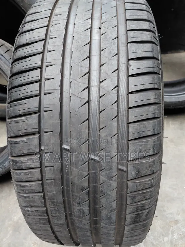 Matairi 265/40R22 Michelin Pilot Sport 4 - 1