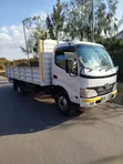 Hino Truck 2009 White - 1