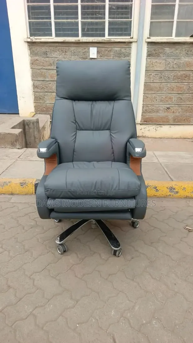 Kiti cha Ofisi cha Recliner chenye Rangi ya Brown na Msaada wa Miguu - 1