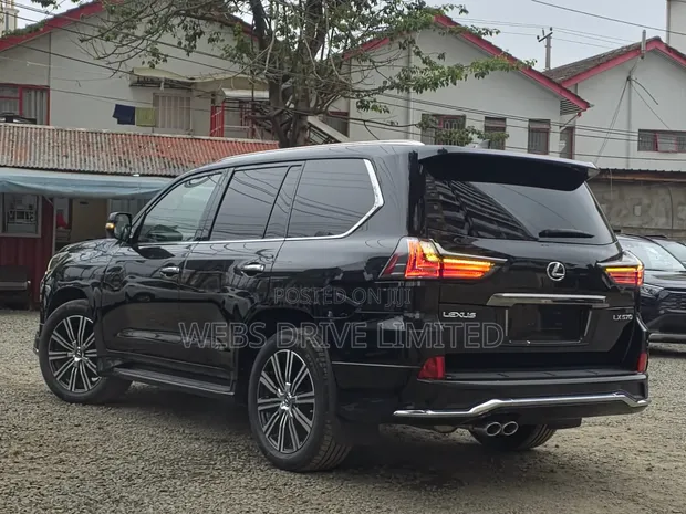Lexus LX 570 AWD 2020 - 1